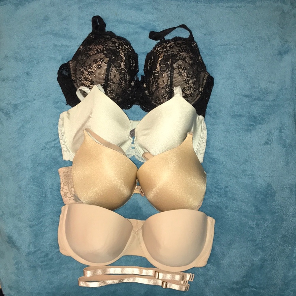 Lot of (4) 34D Victoria Secret bras